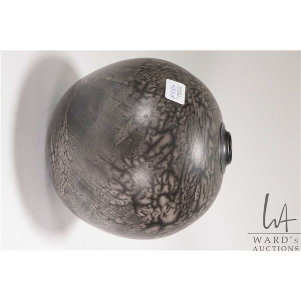 Peggy Heer, "Naked Raku" pottery vase, 7" in height