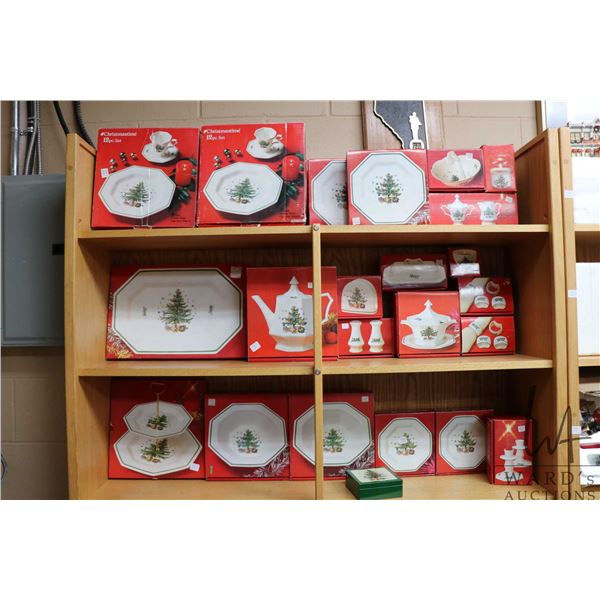 Selection of Nikko "Christmastime" tableware including eight each of 10" plates, 8" plates and 6" pl