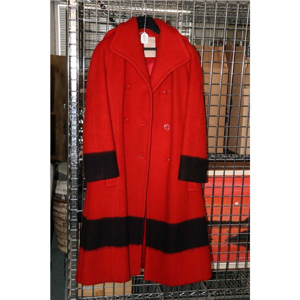 Vintage Hudson's Bay 100% virgin wool Point Blanket hooded winter coat, appears to be size medium