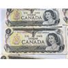 Image 3 : 18 Bank of Canada $1 Bills, 1954 Series, QEII, Mixed Prefixes