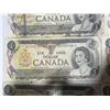 Image 3 : 22 Canadian One Dollar Banknotes, 1954 Series