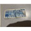 Image 3 : 3 Mexican Banknotes: 5000, 50 Pesos, and 1 Peso