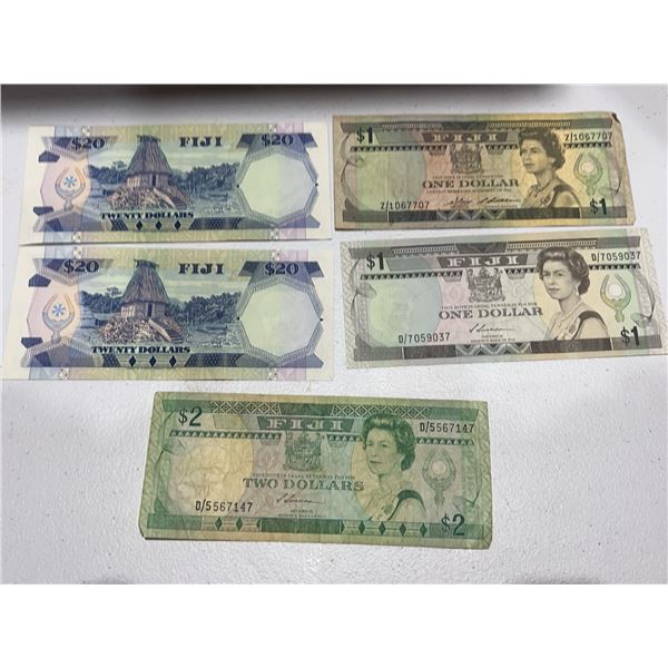 Fiji Banknote Lot – $1, $2, $20 (Queen Elizabeth II, 5 Notes)