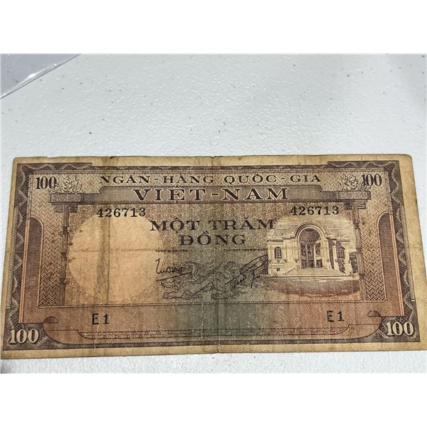 Vietnam 100 Dong Banknote Ngân Hàng Qu?c Gia Series E1 426713