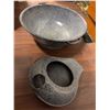 Image 2 : Graniteware Wash Basin and Chamber Pot Set