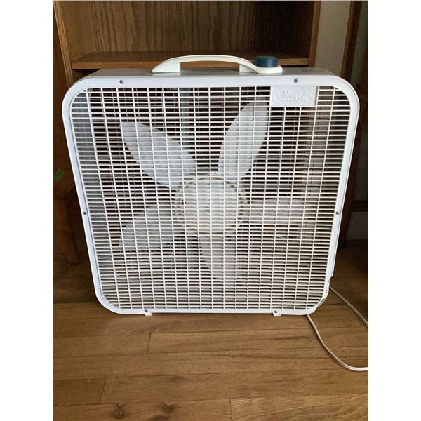 Classic White 3-Speed Box Fan