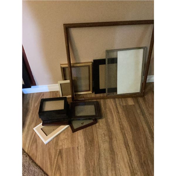 12 Empty Picture Frames, Various Sizes and Finishes