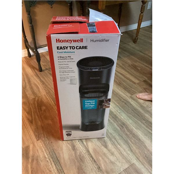 Honeywell Easy To Care Cool Moisture Humidifier