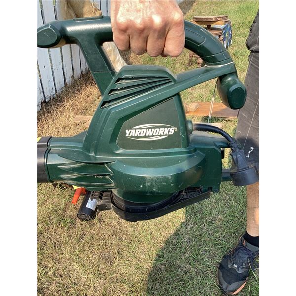 Yardworks Electric Leaf Blower and Vacuum