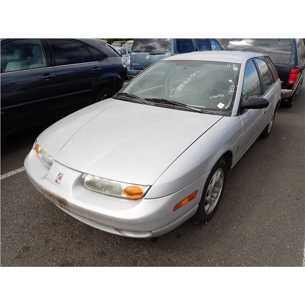 2000 Saturn SW2