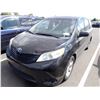 Image 1 : 2011 Toyota Sienna