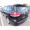 Image 4 : 2011 Toyota Sienna