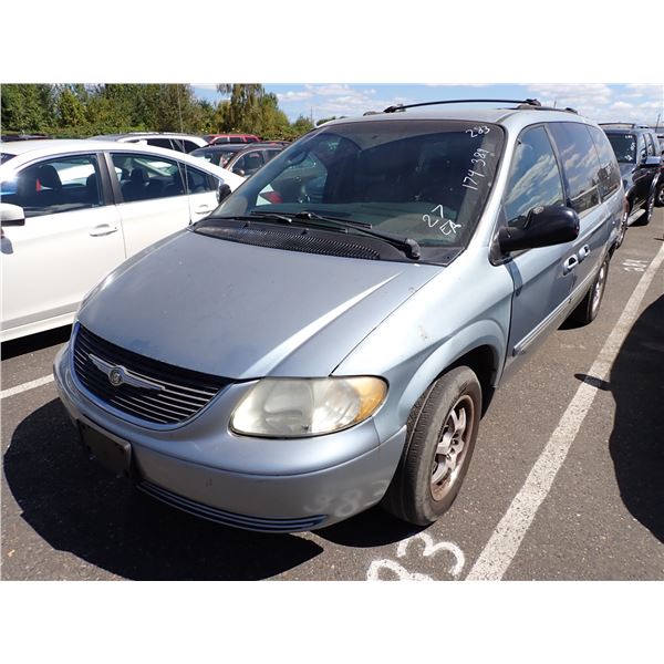 2004 Chrysler Town and Country
