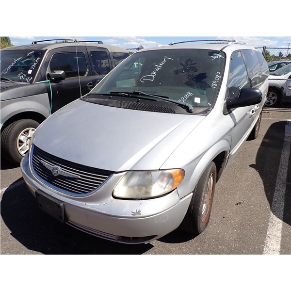 2004 Chrysler Town and Country