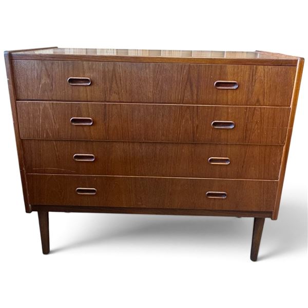 Mid-Century Modern Teak Five-Drawer Dresser with Integrated Recessed Pulls, 37x16.5x32 in