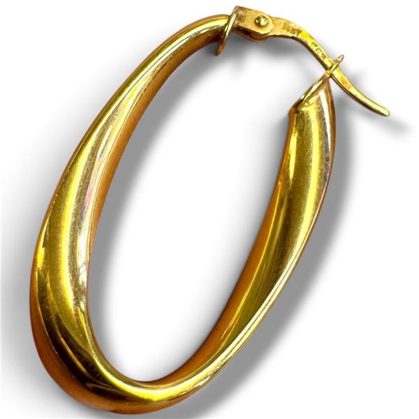 Single 14 KT Gold Earring - Total weight: 1.15 grams
