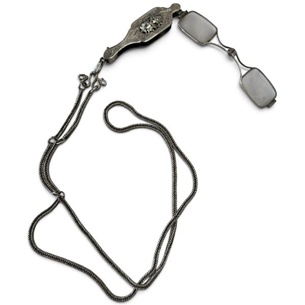 Antique Lorgnette on 30" Contemporary Chain