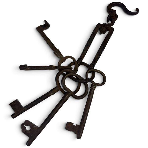 Set of 5 Vintage Iron Skeleton Keys with Ornate Hook, Largest 6"