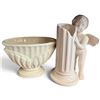 Image 3 : Five-Piece Creamware Vase & Bowl Group incl. Wedgwood Queen's Ware (10.9 in.)