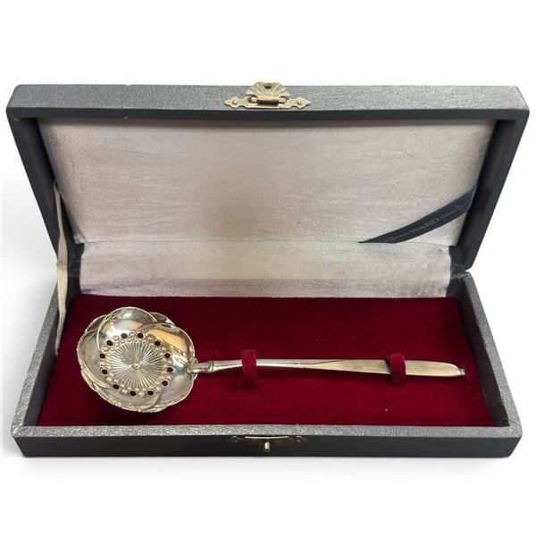 Vintage Japanese Sterling Silver 6" Sugar Sifter - Wako Japan Hallmarks * Total weight: 13.6 grams