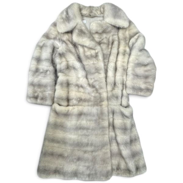 Silver-Gray Fur Coat with Wide Collar & Satin Lining (18 in. Shoulder Width)