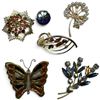 Image 2 : 16 Assorted Brooches and Pins - Many Vintage