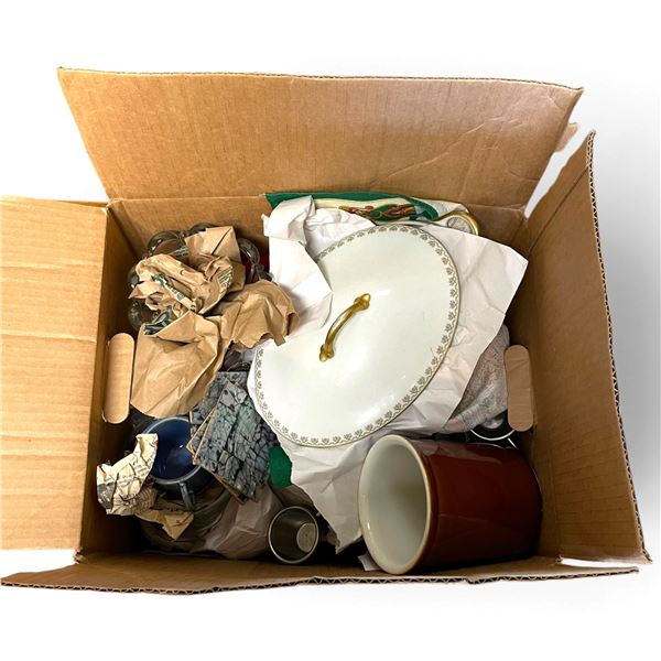 Box of China, Household & Kitchen Goods