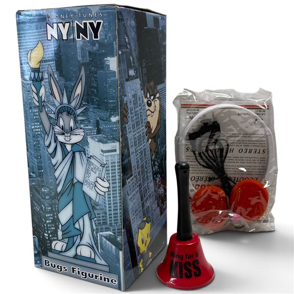 Looney Tunes NY/NY Bugs Bunny Figurine, 6 Kiss/Hug Bells & Bagged Stereo Headphones