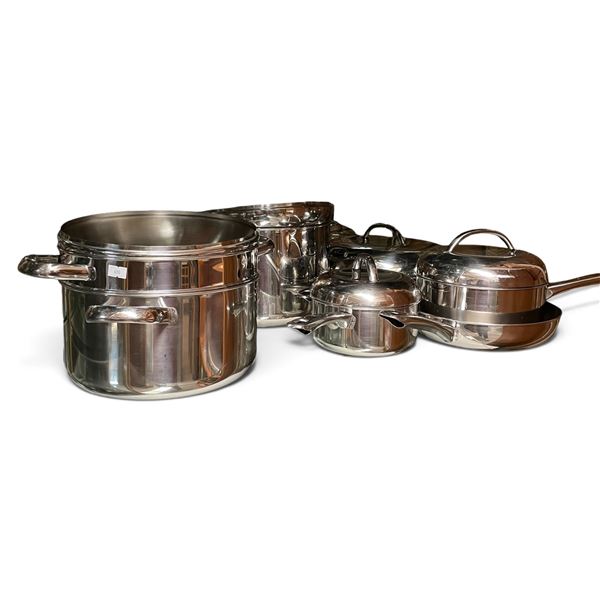 Multi-Piece Polished Stainless Steel Cookware Set with Stockpot, Saucepans & Lids