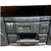Image 2 : Panasonic RX-DS750 Portable Stereo with 3-Disc CD, Cassette, Speakers & Remote