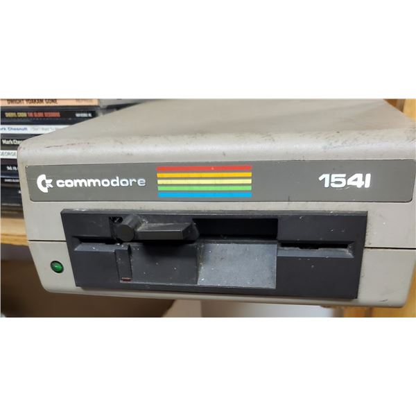 1982 Commodore 1541 - 5.25-inch floppy disk drive for the Commodore 64  Computer (No cords, cables o
