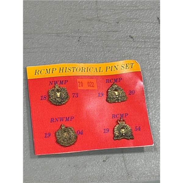 VTG 1973 RCMP Centennial Set of 4 Historic Cap Badge Pins - Gaunt Montreal