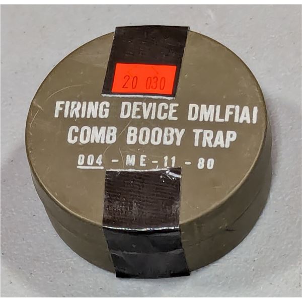 VTG 1980 DMLF1A1 Military Training Booby Trap Firing Device Tin