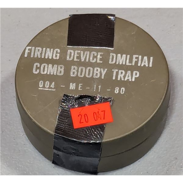 VTG 1980 DMLF1A1 Military Training Booby Trap Firing Device Tin