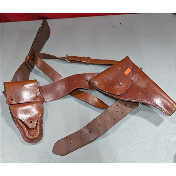 VTG Brown Leather Military/Police Pistol Belt w/ Holster & Ammunition Pouch