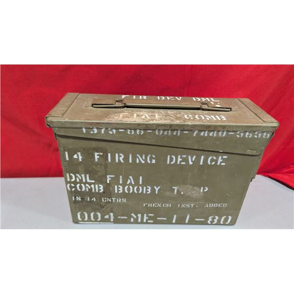 VTG Canadian Forces F1A1 Combination Firing Device Metal Storage Case - 1980 Era