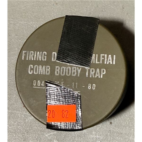 VTG 1980 DMLF1A1 Military Training Booby Trap Firing Device Tin