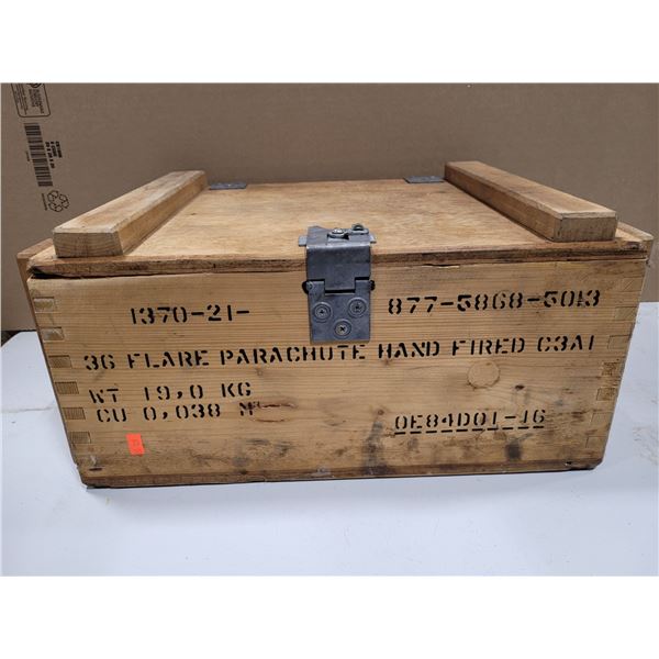 VTG 1984 Canadian Military C3A1 Parachute Flare Wooden Ammo Crate