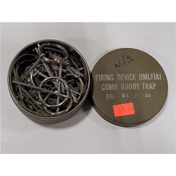 VTG 1980 DMLF1A1 Military Training Booby Trap Firing Device Tin