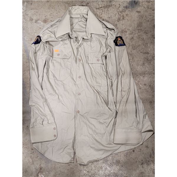 VTG 1980 RCMP GRC Long Sleeve Duty Uniform Shirt w/ Shoulder Patches