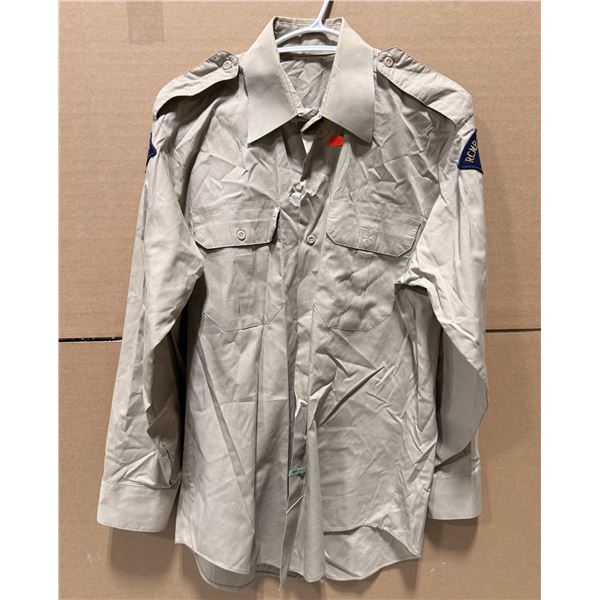 VTG 1987 RCMP/GRC Khaki Long Sleeve Uniform Shirt w/ Shoulder Patch