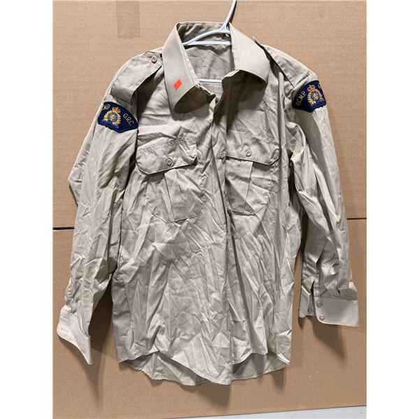 VTG 1980 RCMP/GRC Khaki Long Sleeve Uniform Shirt w/ Shoulder Patch