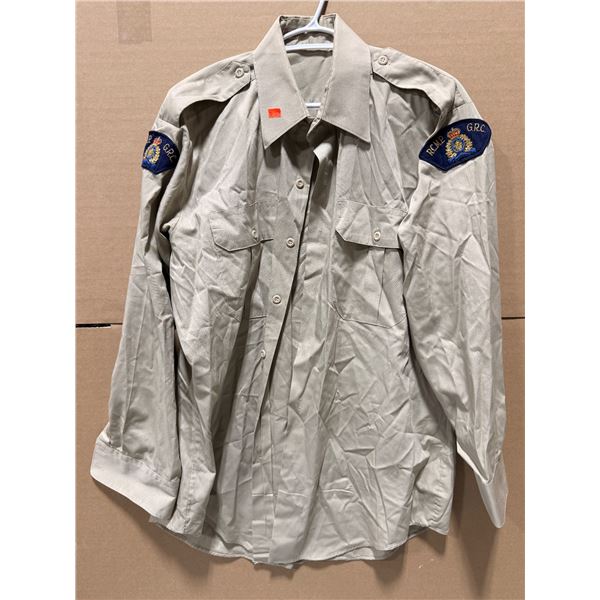 VTG 1986 RCMP/GRC Khaki Long Sleeve Uniform Shirt w/ Shoulder Patch