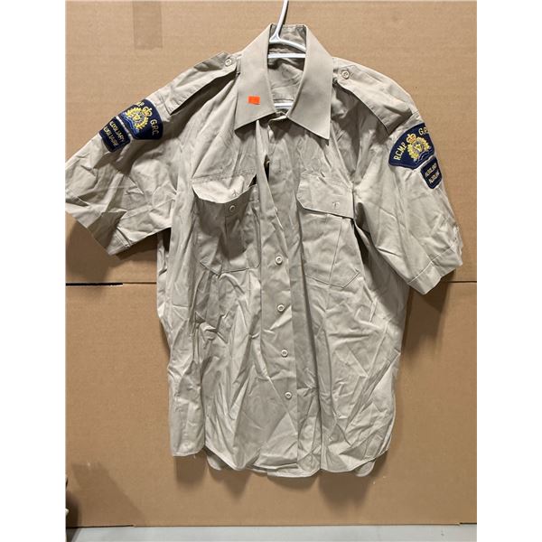 VTG 1988 RCMP/GRC Auxiliary Khaki Short Sleeve Uniform Shirt w/ Shoulder Patch