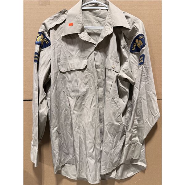 VTG 1987 RCMP/GRC Auxiliary Khaki Long Sleeve Uniform Shirt w/ Shoulder Patch