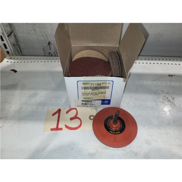 Box(50) of MERIT 4" PSA Disc Gr.24 with Mandrel / Pad