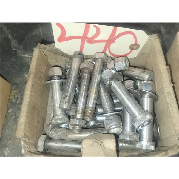 Box of assorted Bolt