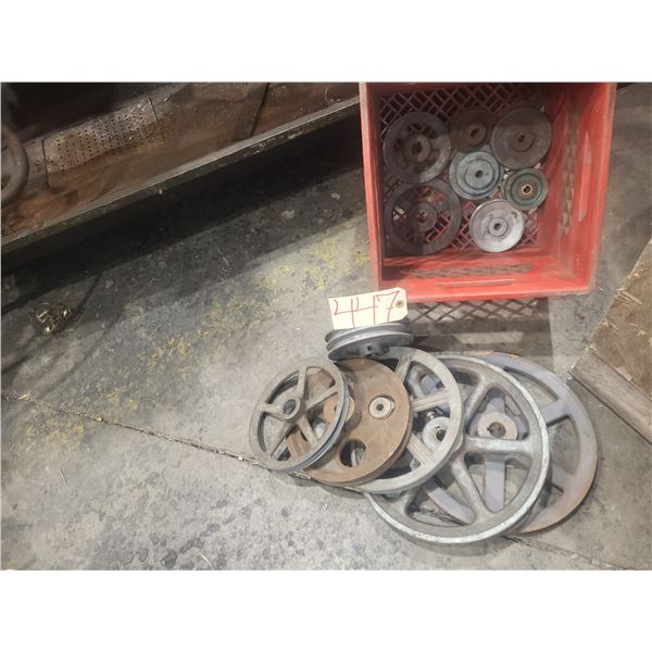 Lot of assorted Pulleys