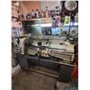 Image 1 : Lathe 13" x 40" with Digital Read Out