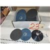 Image 1 : Box(19) of Quick Change Scotc-Brite Disc 4" with Mandrel